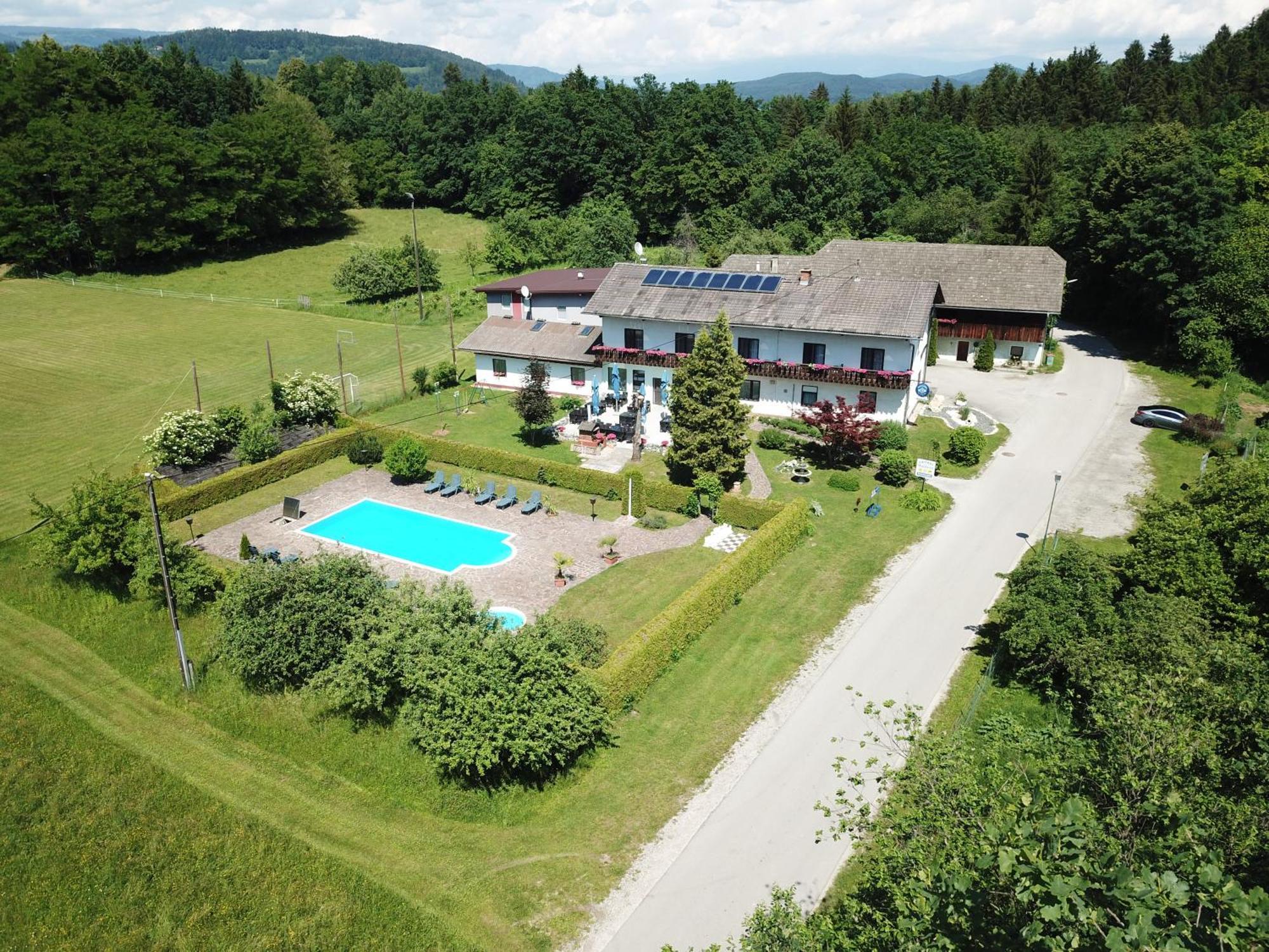 Gasthof Waldwirt Sankt Kanzian am Klopeiner See Luaran gambar
